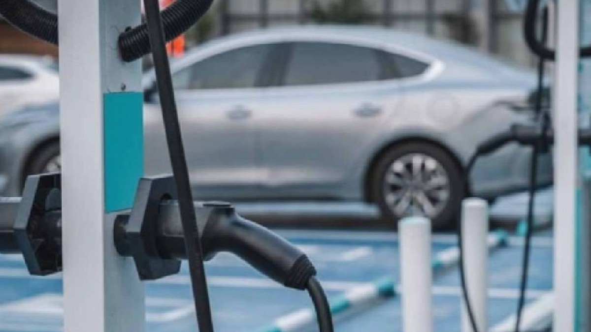 Elektrikli Otomobiller Tarihi Bir Eşiği Aştı: Hibritlerden Daha Ekonomik Hale Geldi