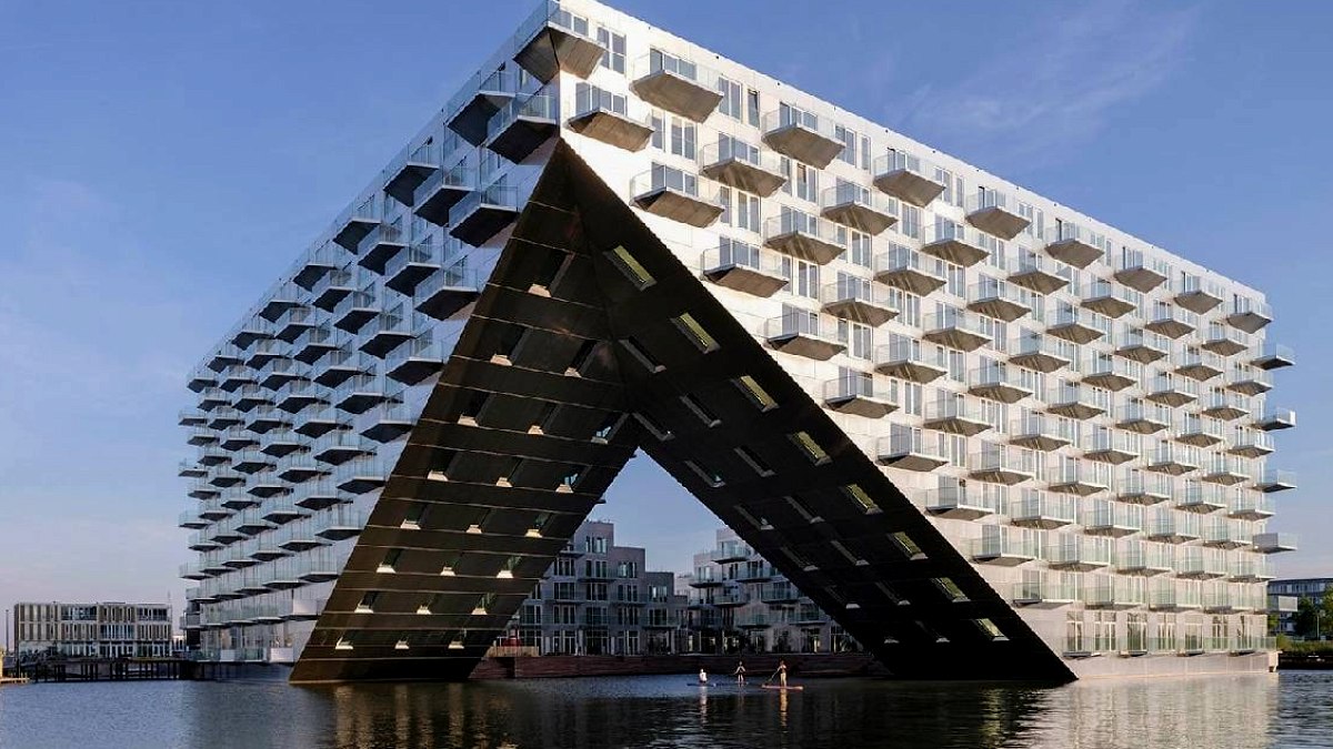 Amsterdam'da Yapay Ada Üzerine 442 Dairelik Sürdürülebilir Konut Projesi İnşa Edildi