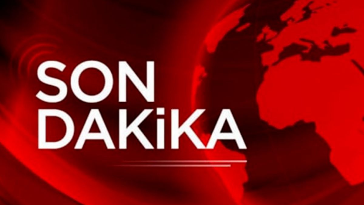 TBMM'de Parti Değişikliği: 3 Vekil AKP'ye Katıldı, Rozetleri Erdoğan Taktı