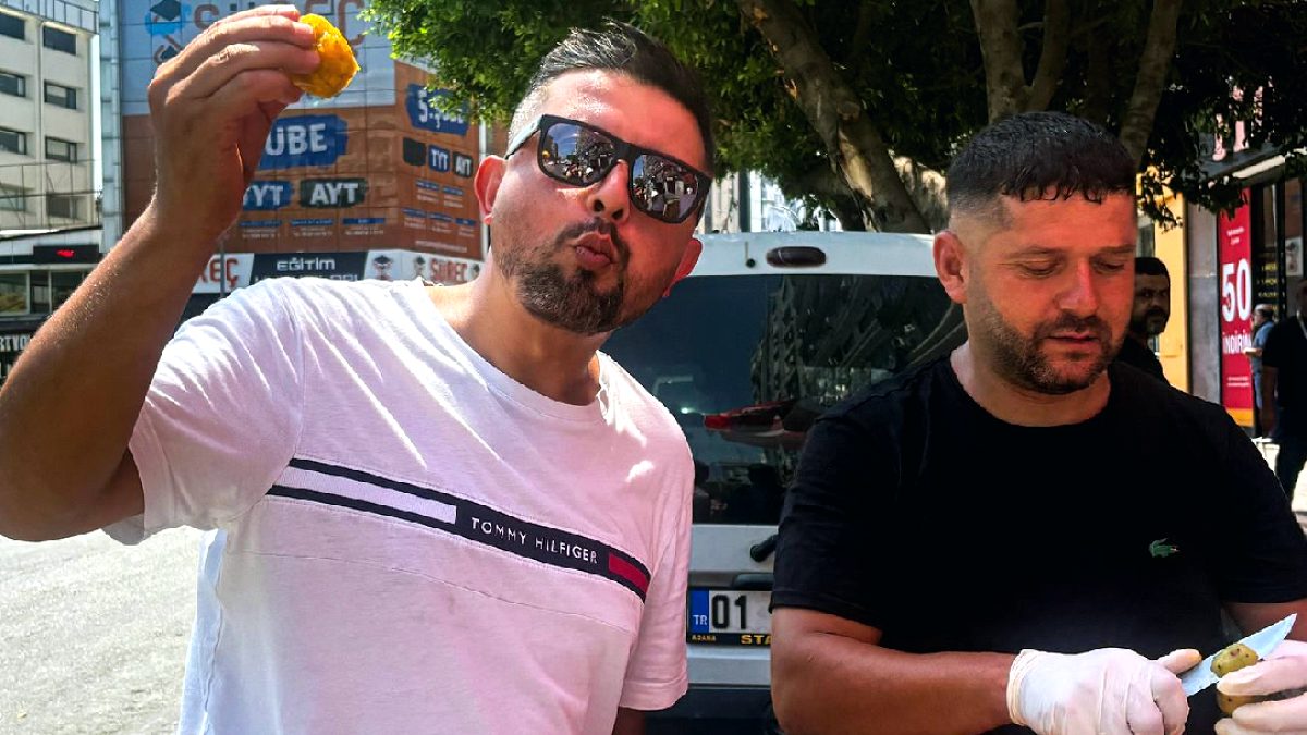 Adana'da Dikenli İncir Tezgahlarda: Tanesi 25 TL'ye Kadar Çıkıyor