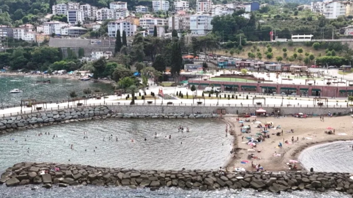 Ordu'da Deniz Keyfi Yarım Kaldı: Fırtına Sahilleri Boşalttı