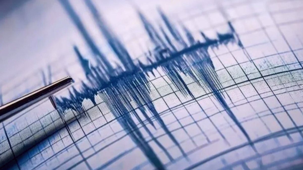 İzmir Körfezi'nde 3.8'lik Sarsıntı: Panik Anları ve Bilimsel Açıklamalar