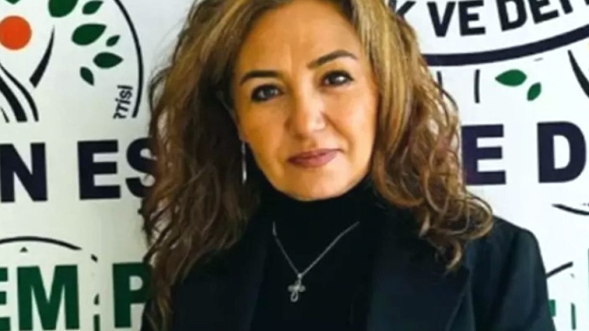 Belediye Başkanları AK Parti'ye Geçti: Siyasi Transferler Gündemi Belirledi