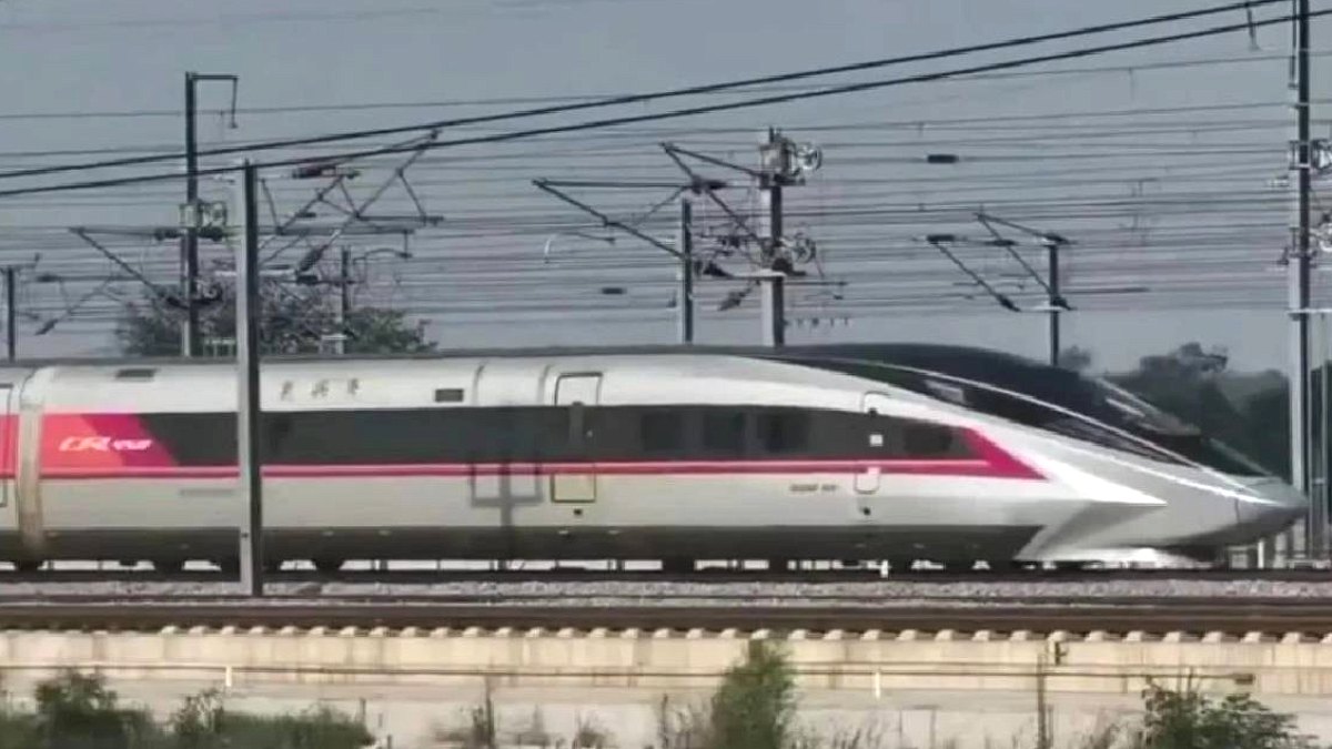Çin'den Nefes Kesen Hız Rekoru: 5 Saniyede 800 Km/S'ye Ulaştı