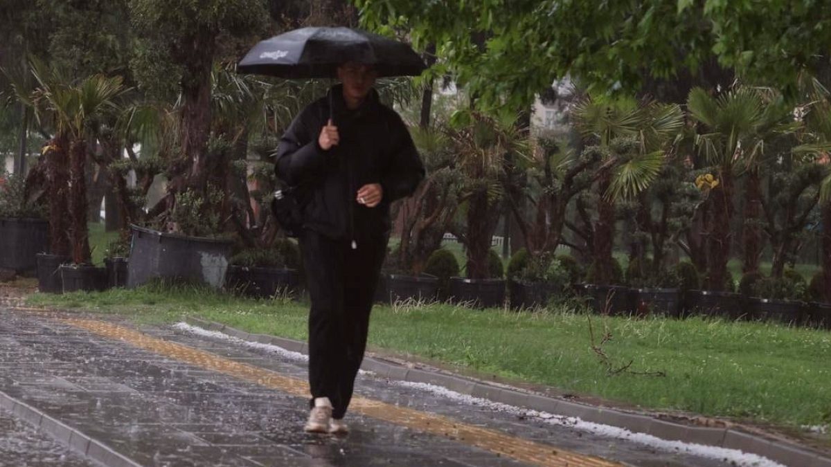 Meteoroloji'den Önemli Uyarı: Gök Gürültülü Sağanaklar ve Kuvvetli Rüzgar Geliyor