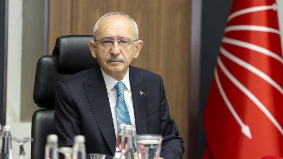 CHP'de İtirafçı Tartışması: Kılıçdaroğlu'nun Yeni MYK'sı ve İsim Krizi