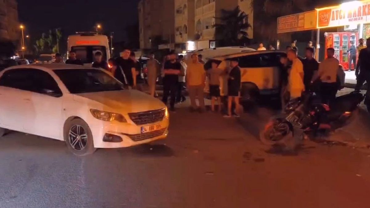 Mardin'de Trafik Kazası Kanlı Bıçaklı Kavgaya Dönüştü: 3 Yaralı