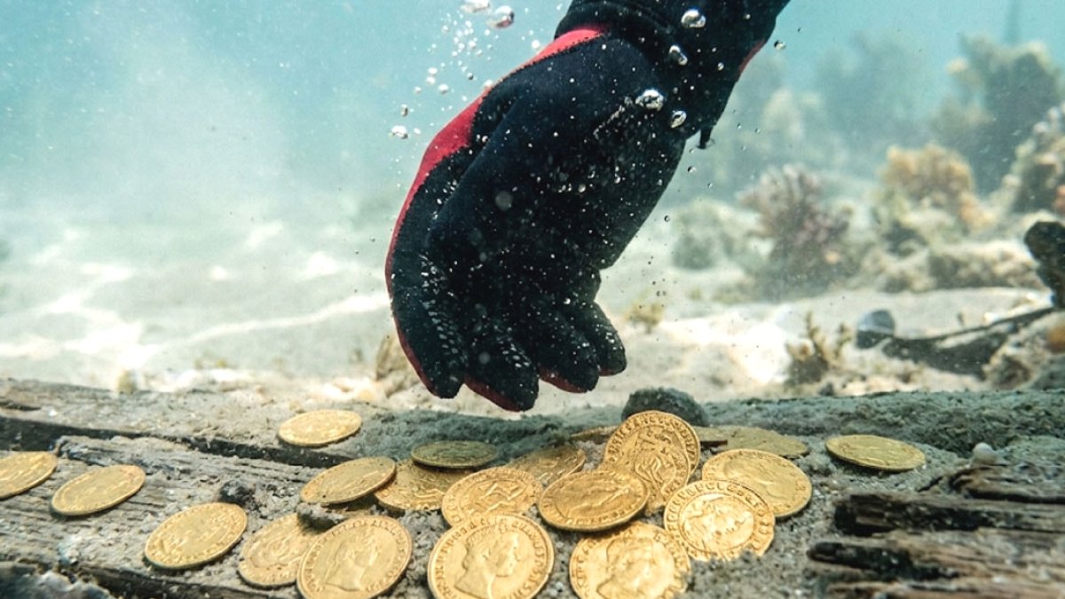 Bermuda'da Kayıp Hazine: 16. Yüzyıl Altın Haçı Müzeden Çalındı