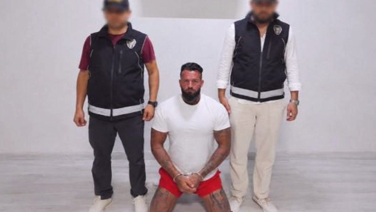 Uluslararası Uyuşturucu Baronu Antalya'da Gizlendiği Evde Yakalandı