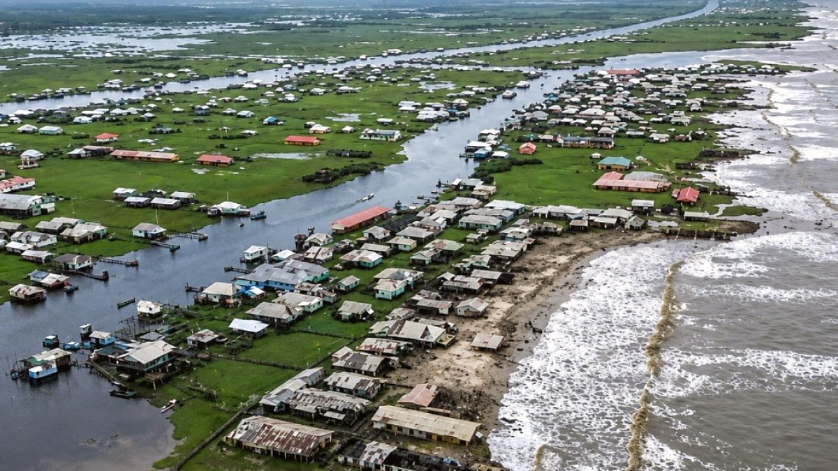 Atlantik Kıyısında Kaybolan Kasaba: Ayetoro'nun Acı Gerçeği