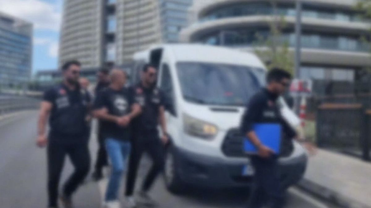 Galatasaray Maçında Karaborsa Bilet Operasyonu: 2 Kişi Tutuklandı