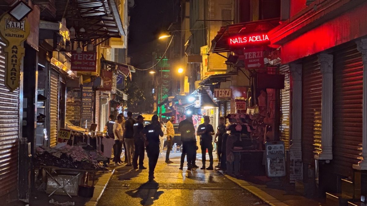 Fatih'te Esnaf Kavgası Kanlı Bitti: 1 Ölü, 1 Yaralı
