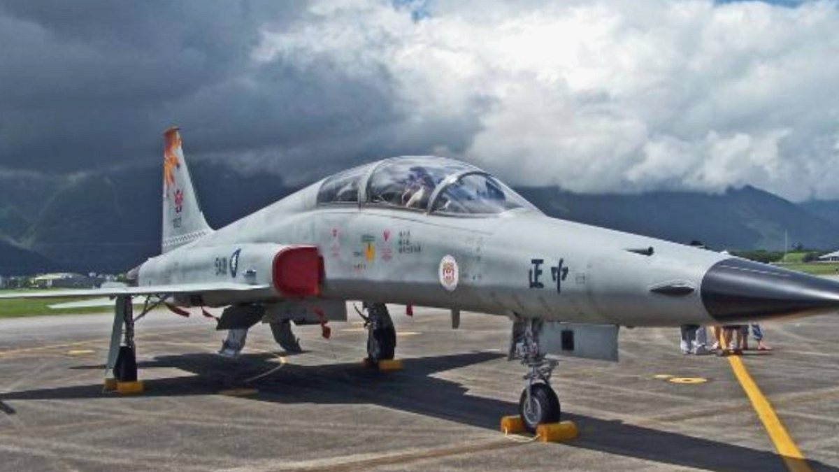 Paraguay Hava Kuvvetleri Yeniden Jet Çağına Dönüyor: Tayvan'dan İkinci El Savaş Uçakları Alınacak