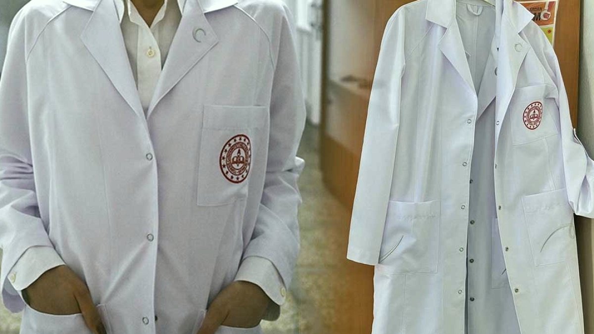 Öğretmenler Yeni Eğitim Yılında Önlük Giyebilir: MEB Genelgesi Detayları
