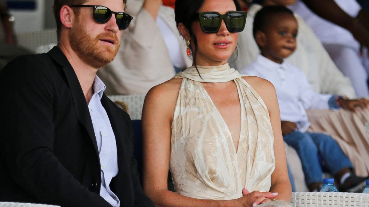 Prens Harry ve Meghan Markle İngiltere'ye Dönüyor, Çocukları Okula Başlayacak