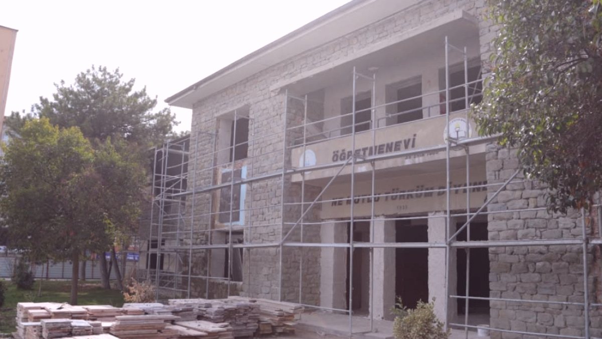 Atatürk'ün Elazığ'da Konakladığı Tarihi Bina Yeniden Canlanıyor