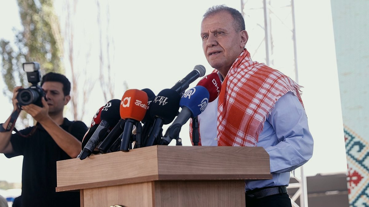 Vahap Seçer'den Net Mesaj: Cumhuriyet Halk Partisi'ne Bağlılığımı Beyan Ediyorum
