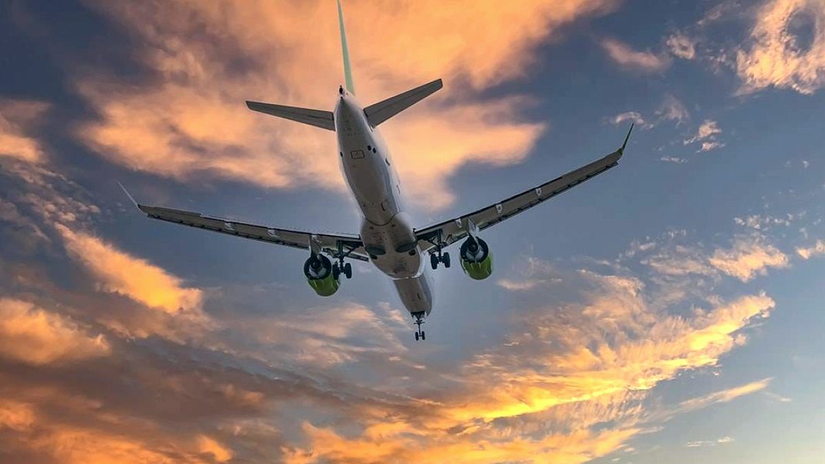 Uçakta Laptop Alev Aldı: Panik Anları ve Güvenlik Önlemleri