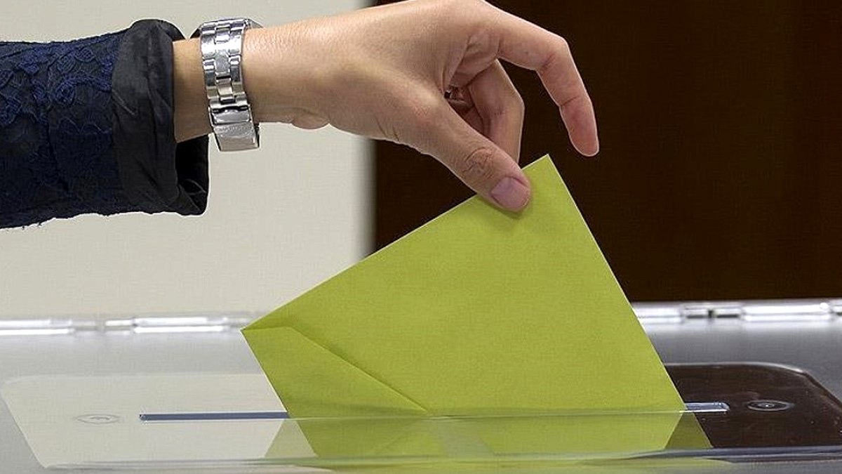 Rusya'da Savaş Karşıtı Yabloko Partisinin Seçimlere Katılımı Yasaklandı