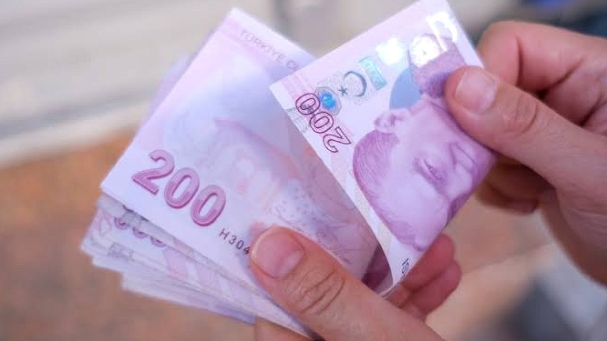 Ekonomik Daralma Kapıda: 500 Milyar TL Kayıp ve Muhtemel Zamlar