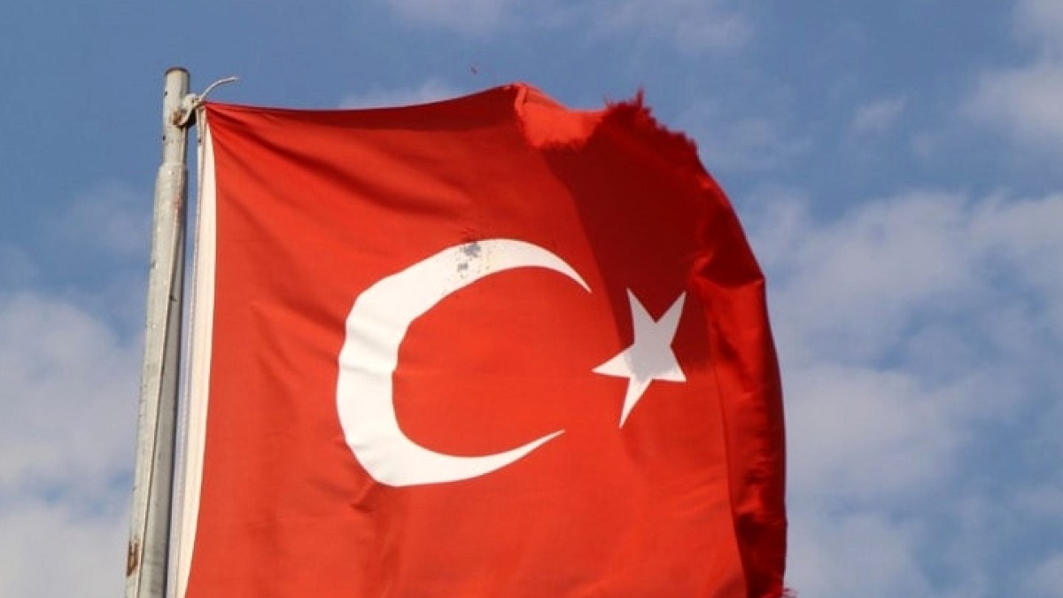 Burdur'da Milli Değerlere Saygısızlık: Türk Bayrağına Silahlı Saldırı