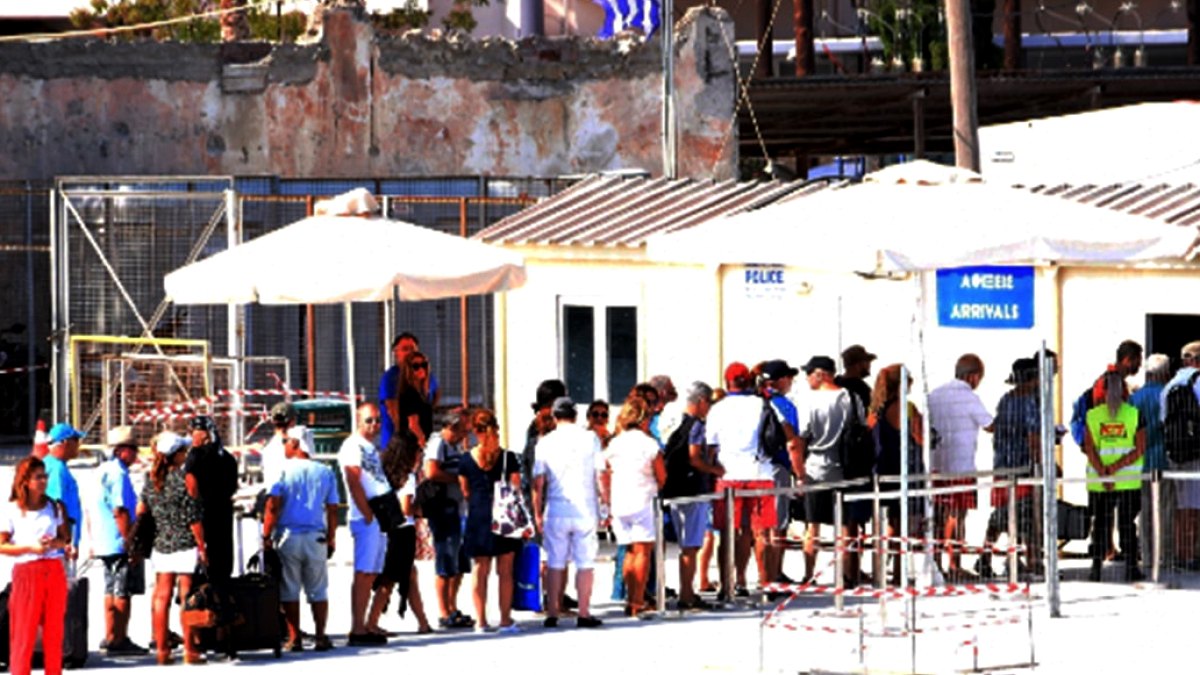 Kapıda Vize Kolaylığı Ege Adalarına Türk Turist Akınını Tetikledi