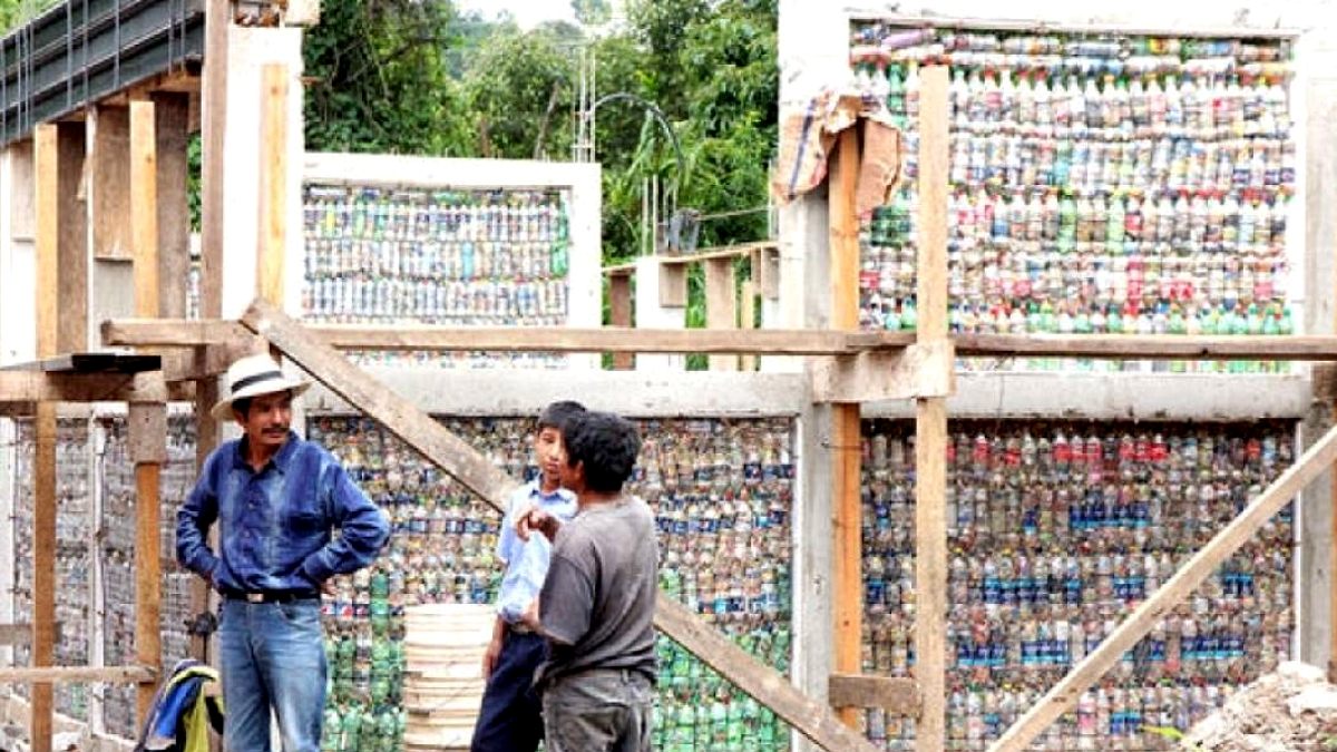 Guatemala'da Plastik Şişeler Okula Dönüşüyor: Ekolojik İnşaat Devrim Yaratıyor