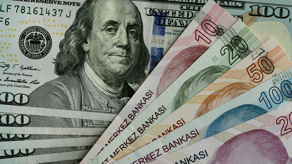 Koç Üniversitesi Anketi: Dolar Tahminleri Rekor Seviyeye Ulaştı