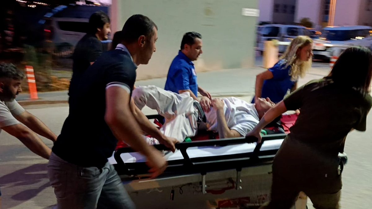 Doktor Hastane Duvarından Atlarken Hayat Kurtardı