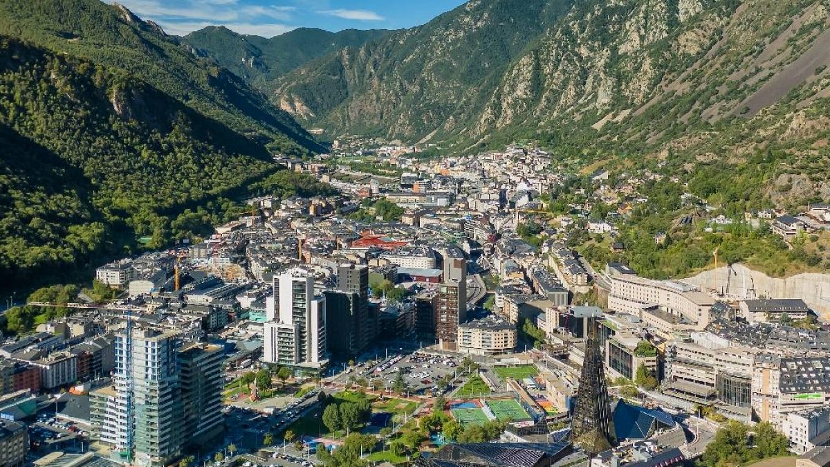 Para Birimi Olmayan Ülke: Andorra'nın Eşsiz Yönetim ve Ekonomi Modeli