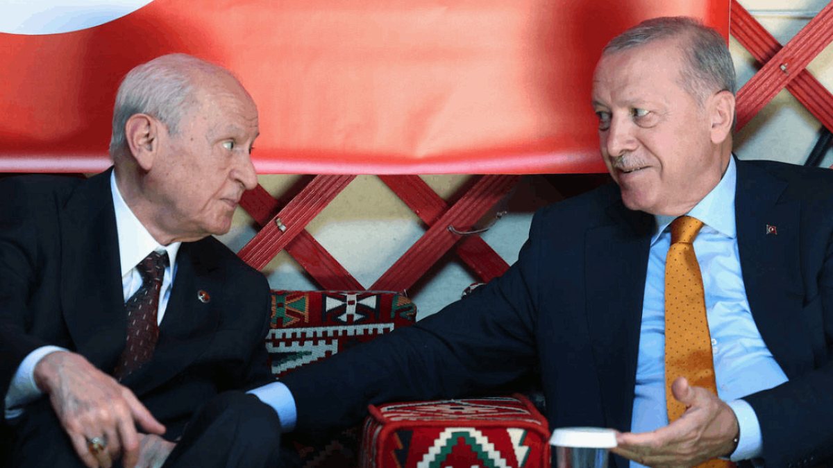 Erdoğan ve Bahçeli Ahlat'ta Buluştu: Gündem Terörle Mücadele ve Bölgesel Güvenlik