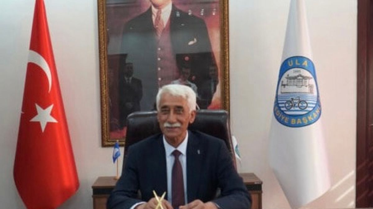 Ula Belediye Başkanı ve 9 Meclis Üyesi CHP'den Ayrıldı
