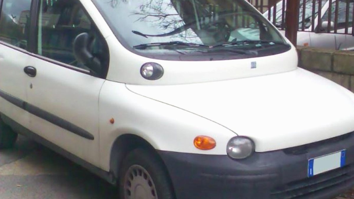 Satış Rekorları Kıramayan, 'En Çirkin' Otomobiller Listesi Yayınlandı
