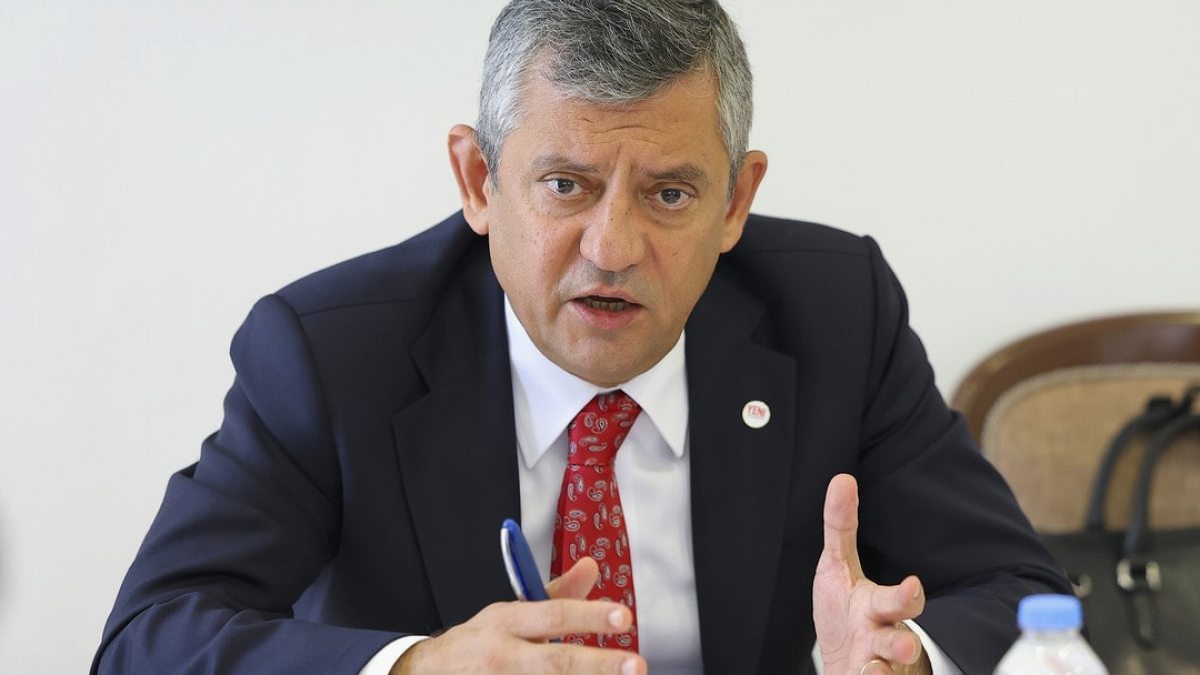 YENİ Parti Sosyal Medya Ağını Tanıttı: Özgür Özel'den Birlik Mesajı