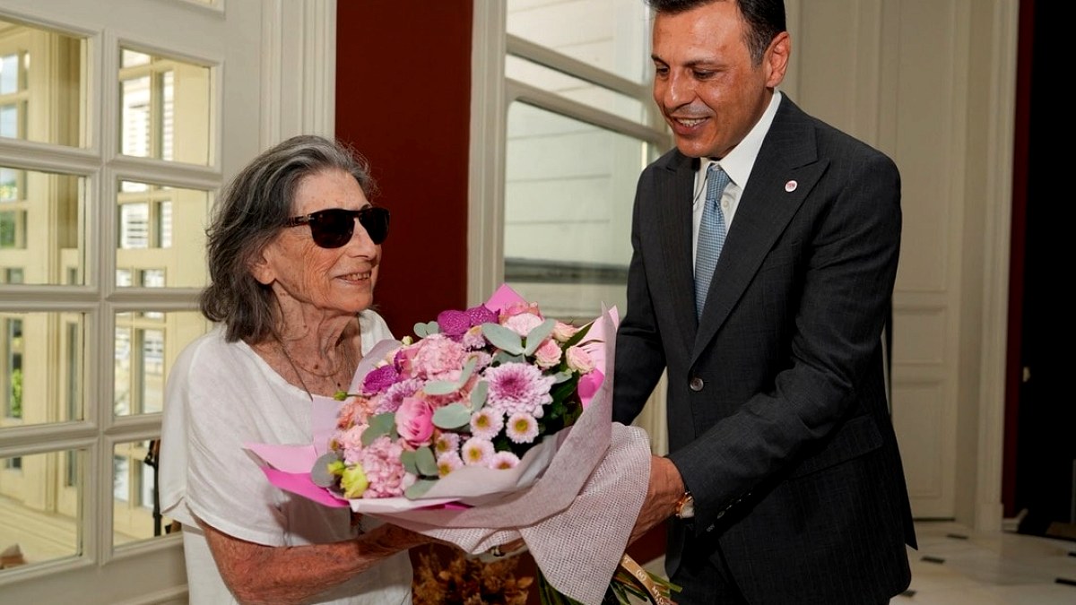Sevinç İnönü Yeni Parti'ye Katıldı: Siyasi Arenada Yeni Bir Dönem
