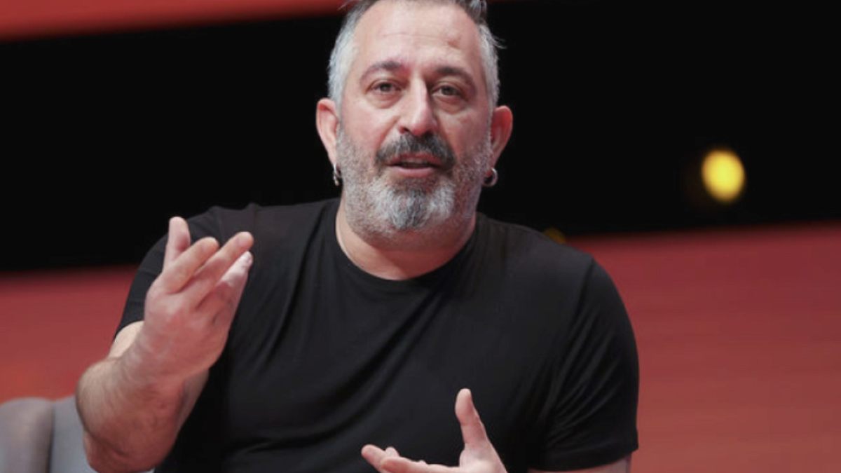 Cem Yılmaz'dan Yeni Görüntü: Hayranları Eski Haline Dönüş İstedi