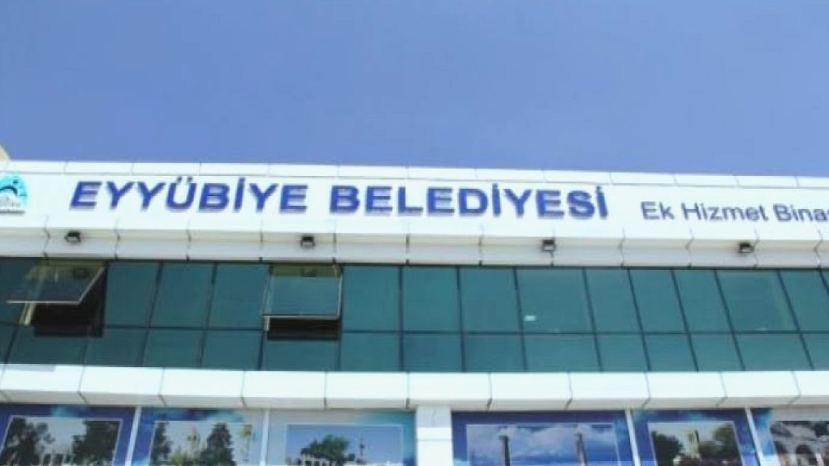 AKP'li Belediyeye Yönelik Haciz İşlemleri Başladı: Firmalar Sıraya Girdi