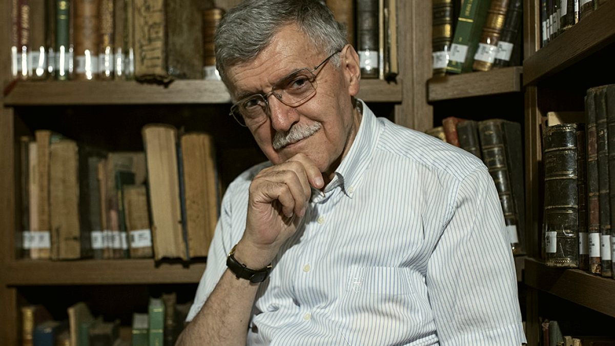 Ünlü Yazar Ali Haydar Haksal Vefat Etti