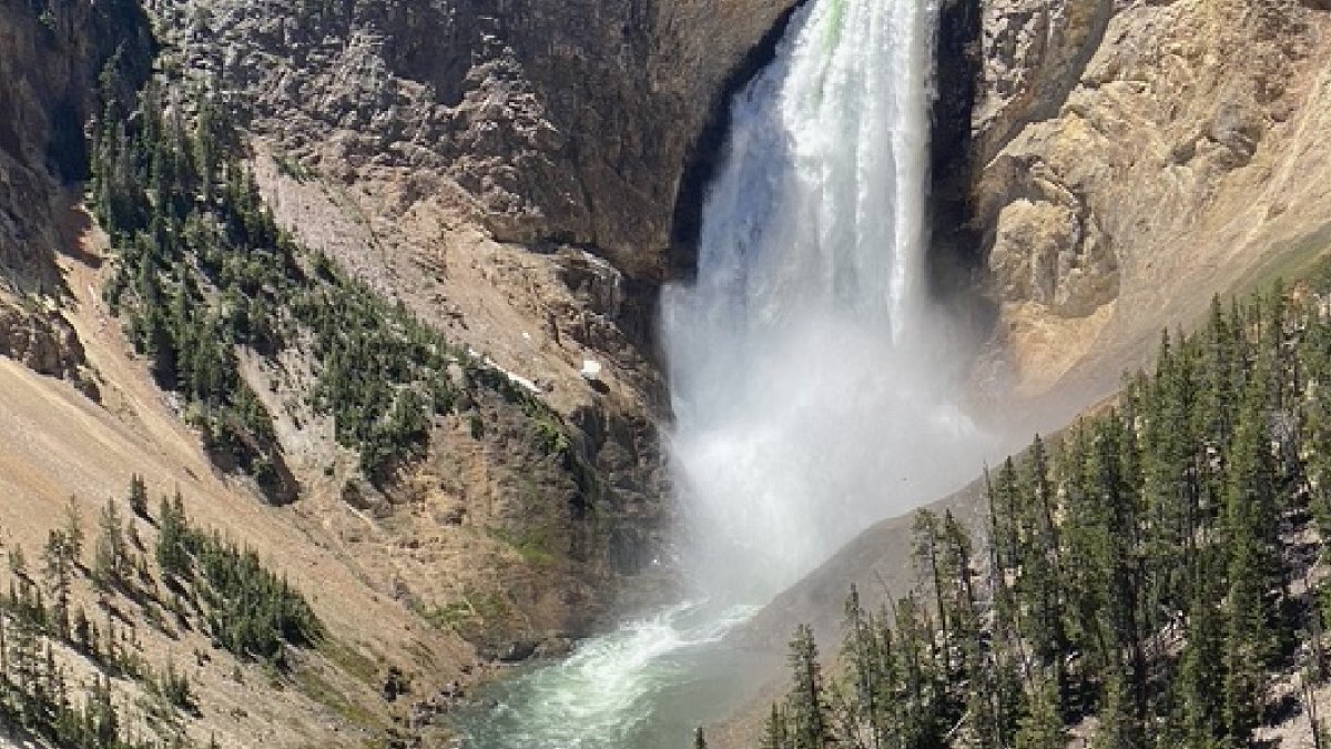 Yellowstone Göllerinde 150 Yıllık Gizemli Sesler Çözülemedi