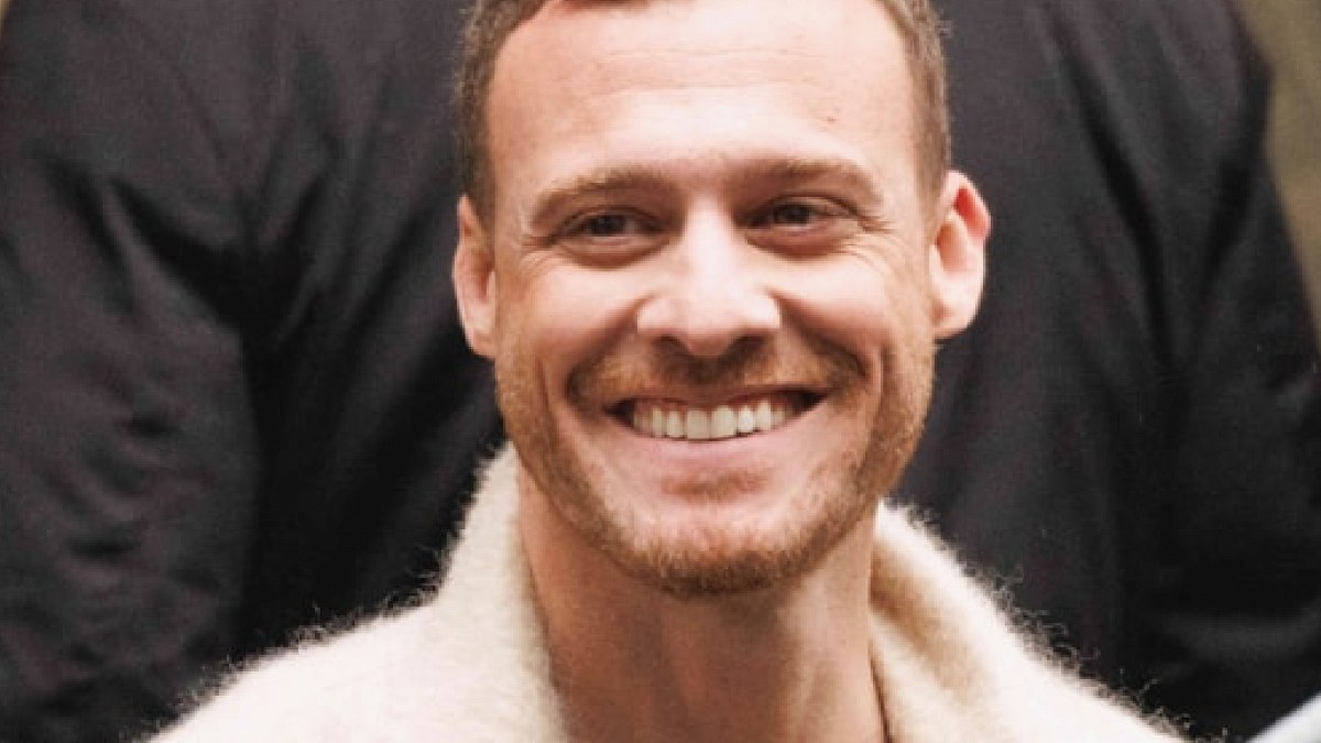 Kerem Bürsin'in Sağlık Durumu Merak Konusu: Başarılı Oyuncudan Yeni Açıklama