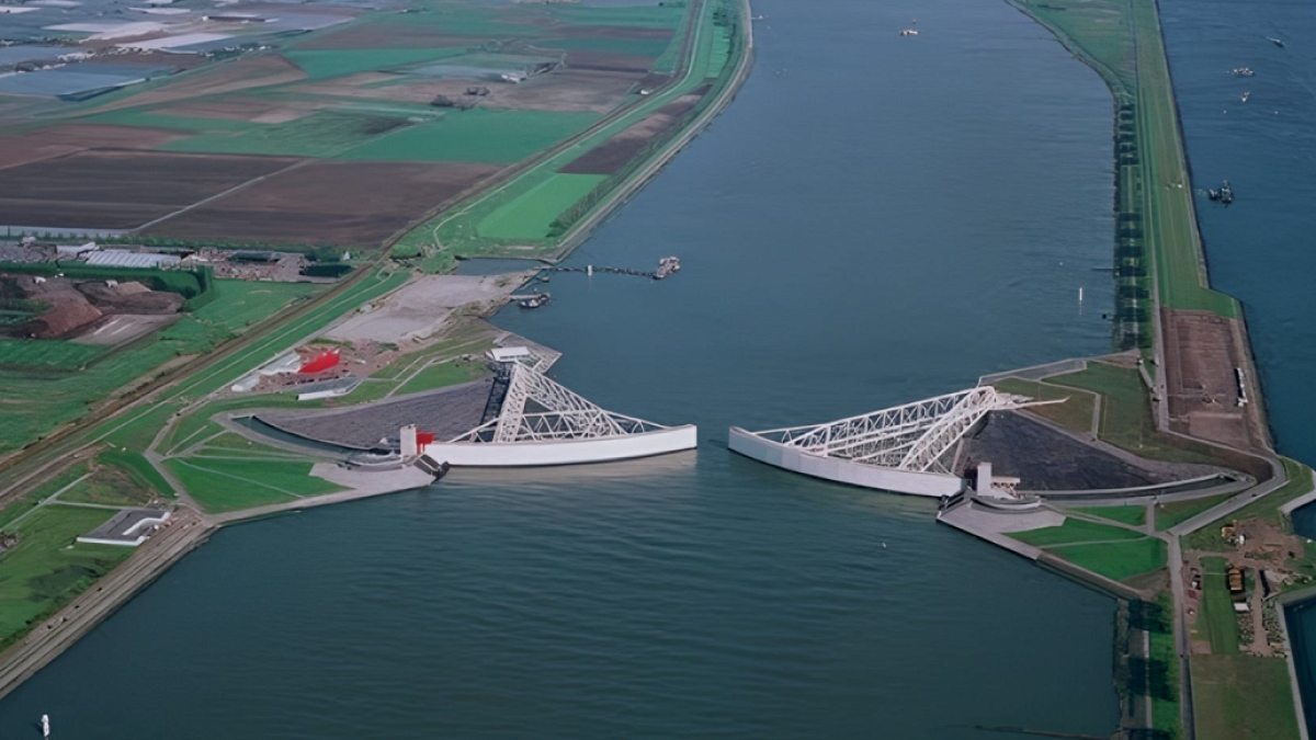 Hollanda'da Dev Bariyer: 2 Milyon Kişiyi Sel Tehlikesinden Koruyor