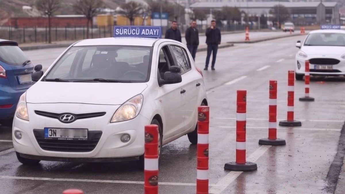 Ehliyet Sınavında Devrim: Sabit Parkur Yerine Gerçek Trafik Dönemi Başlıyor