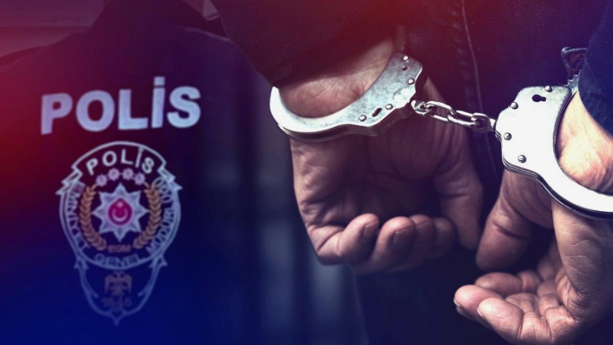 İzmir'de Taksicilere Tehdit Eden Şüpheli Gözaltına Alındı