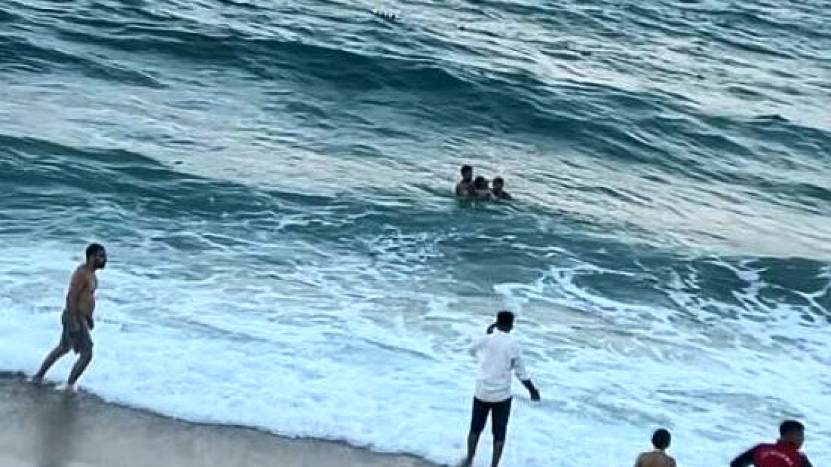 Arnavutköy Sahilinde Vahim Vaka: Sahilde Oturan Vatandaş Dalgalara Kapılarak Hayatını Kaybetti