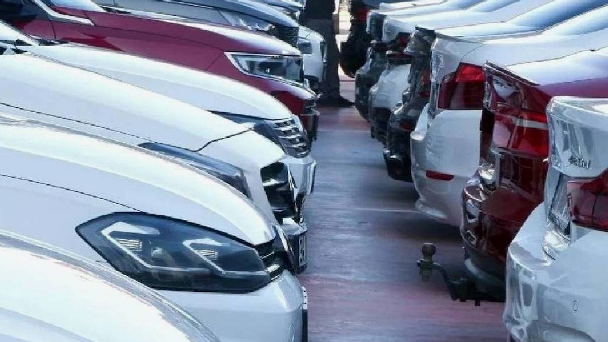 En Sorunsuz Benzinli Motorlar: Servis Yüzü Görmeyen 10 Araç Modeli