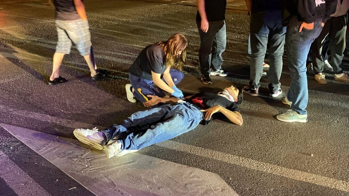 Bursa'da Trafik Kazası: Motosiklet ve Otomobil Çarpıştı, 2 Yaralı