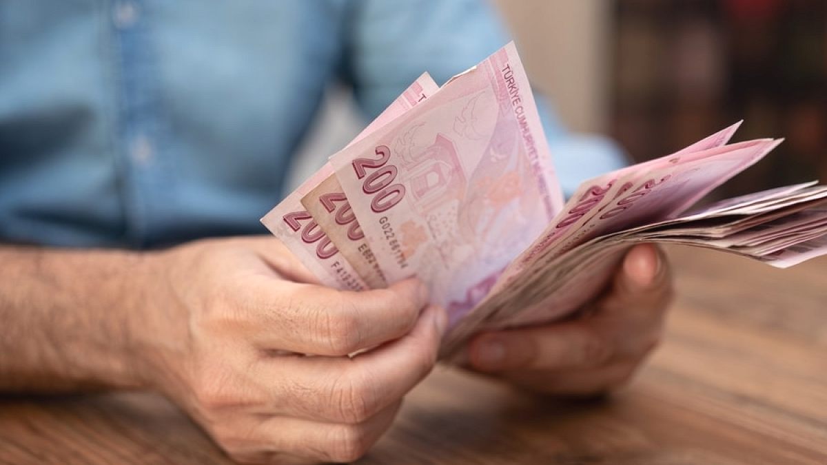 Memur ve Emekli Maaşları: Ocak 2027 Zamları Şimdiden Netleşti