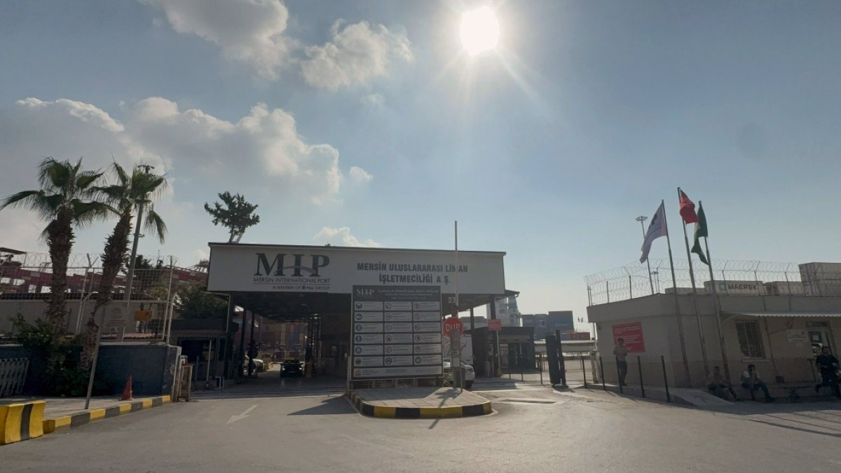 Mersin Limanı'nda Kimyasal Sızıntı: 35 Kişi Sağlık Kontrolünde
