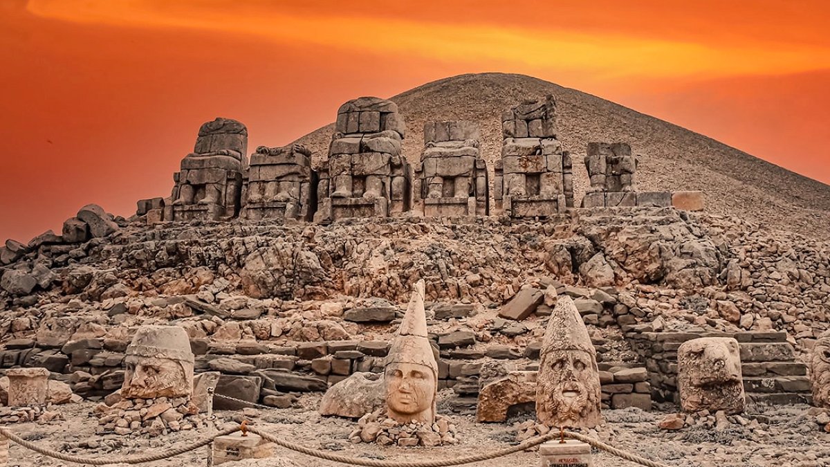 Nemrut Zirvesi: Müzikle Engellilere Destek ve Farkındalık Etkinliği