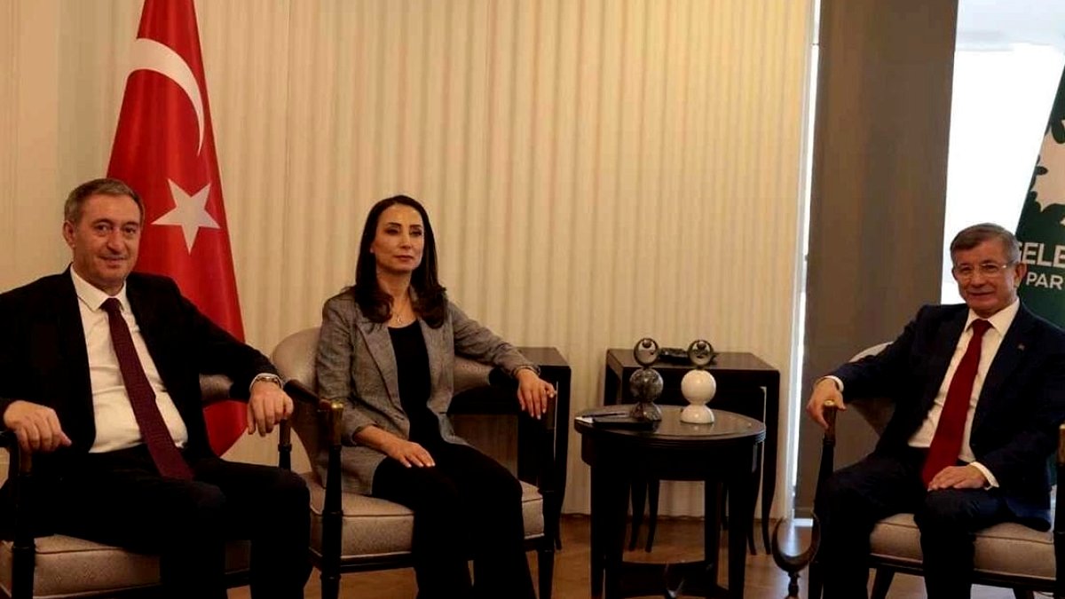 DEM Parti Liderlerinden Ahmet Davutoğlu'na Destek Telefonu